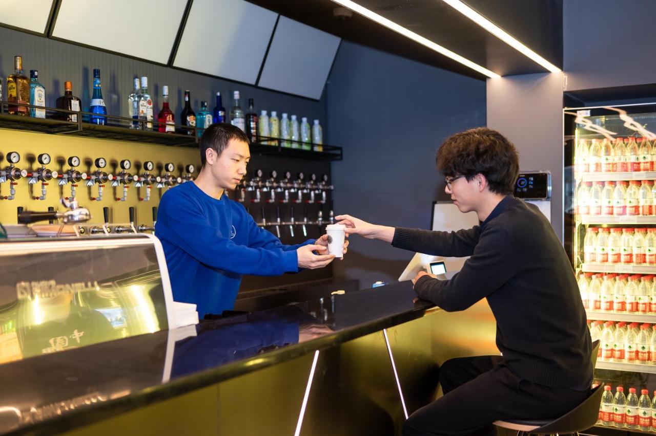 Dayin International Youth Hostel - Near East Nanjing Road & People'S Square & The Bund -Large Social Area -Bar -Cafe -Gym -Free Laundry Luggage Storage -24H Front Desk -English Service Shanghai Exterior photo